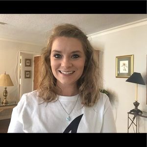 Meet your Posher, Simone